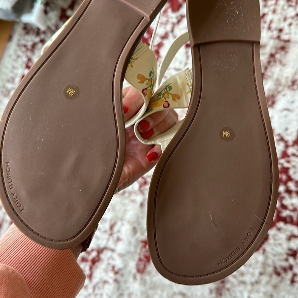 TORY BURCH Benton White Floral Leather Sandals NWOT - Picture 6 of 6